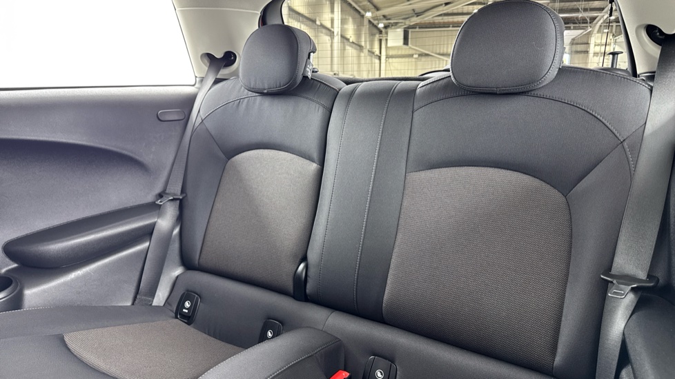 MINI Hatchback 1.5 Cooper Classic II 3dr Petrol Hatchback - Image 12