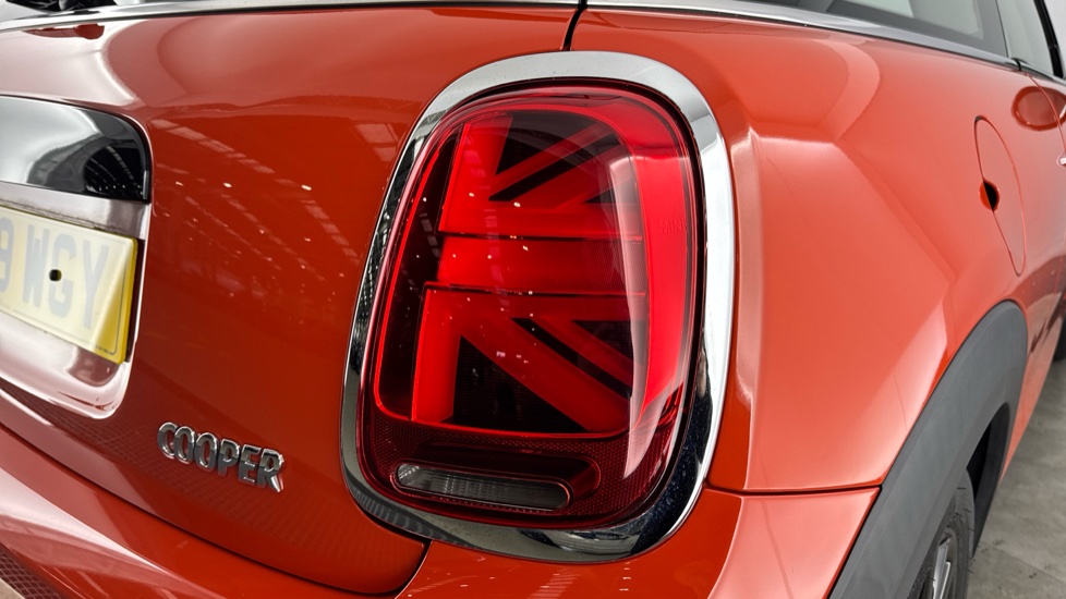 MINI Hatchback 1.5 Cooper Classic II 3dr Petrol Hatchback - Image 22