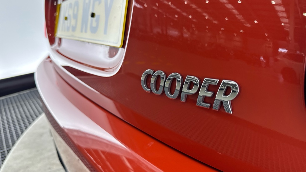 MINI Hatchback 1.5 Cooper Classic II 3dr Petrol Hatchback - Image 24