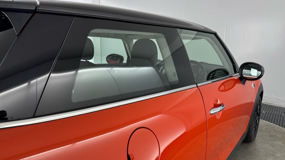 MINI Hatchback 1.5 Cooper Classic II 3dr Petrol Hatchback - Image 26