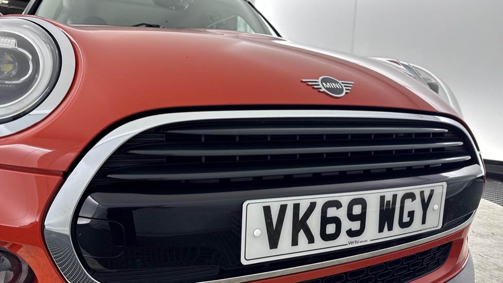 MINI Hatchback 1.5 Cooper Classic II 3dr Petrol Hatchback - Image 30