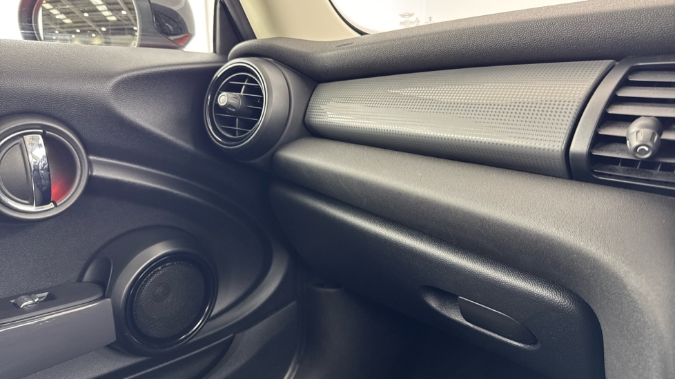 MINI Hatchback 1.5 Cooper Classic II 3dr Petrol Hatchback - Image 42