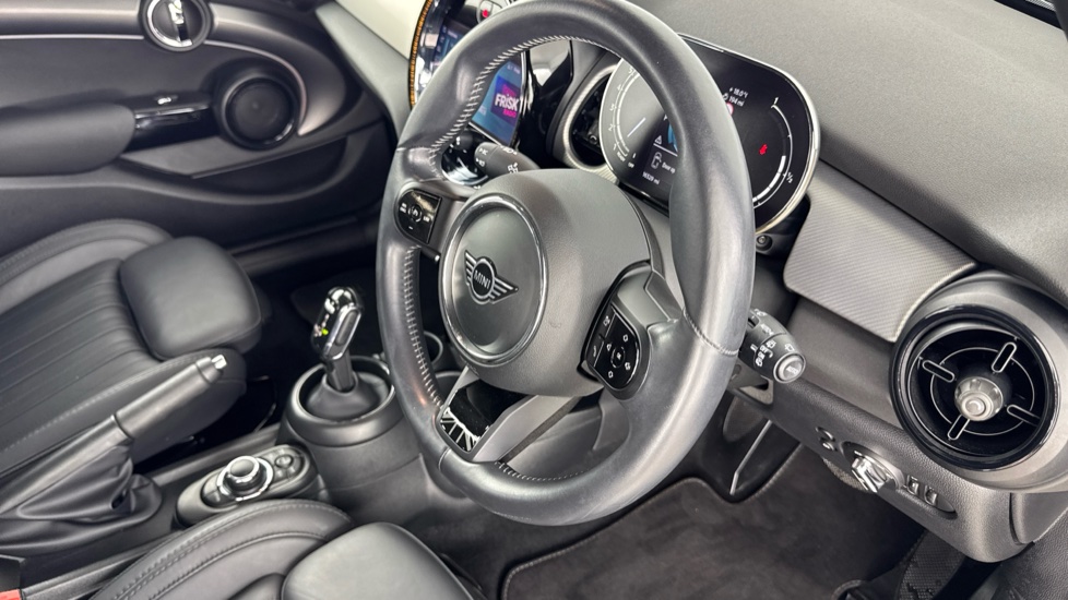MINI Hatchback 1.5 Cooper Exclusive Premium 5dr Petrol Hatchback - Image 6