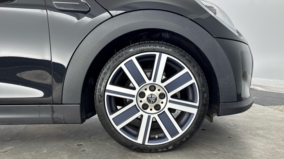 MINI Hatchback 1.5 Cooper Exclusive Premium 5dr Petrol Hatchback - Image 14