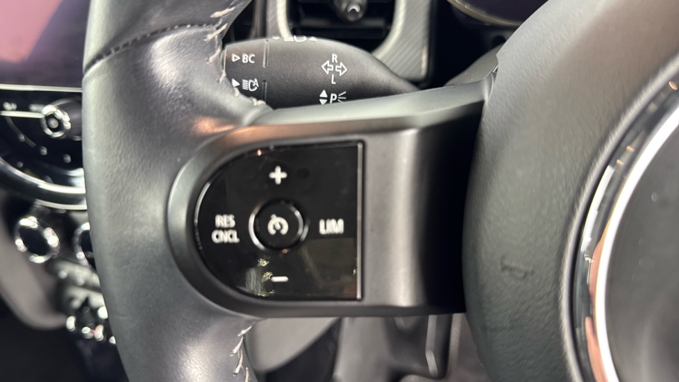MINI Hatchback 1.5 Cooper Exclusive Premium 5dr Petrol Hatchback - Image 17