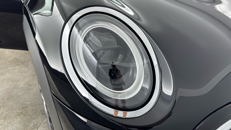 MINI Hatchback 1.5 Cooper Exclusive Premium 5dr Petrol Hatchback - Image 23
