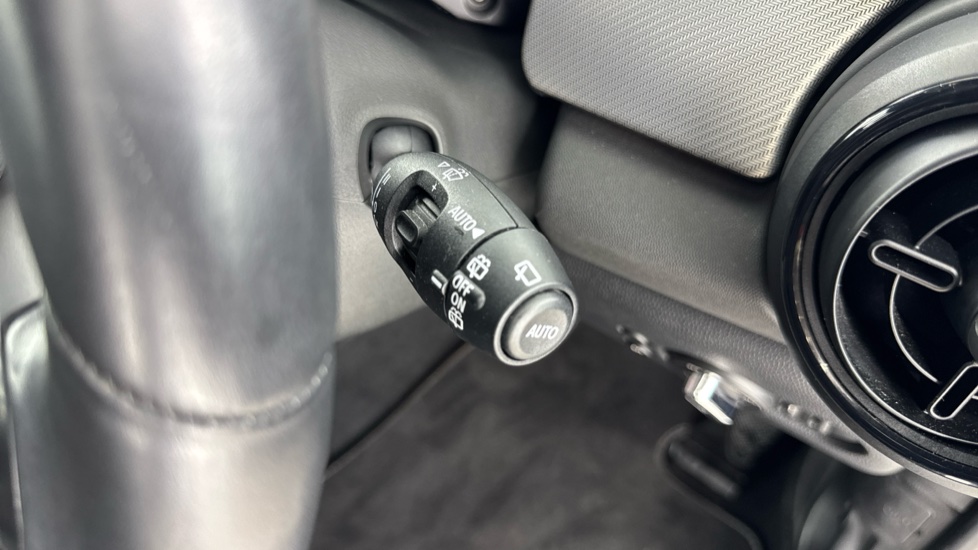 MINI Hatchback 1.5 Cooper Exclusive Premium 5dr Petrol Hatchback - Image 25