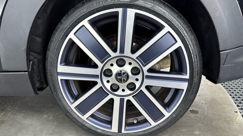 MINI Hatchback 1.5 Cooper Exclusive Premium 5dr Petrol Hatchback - Image 28