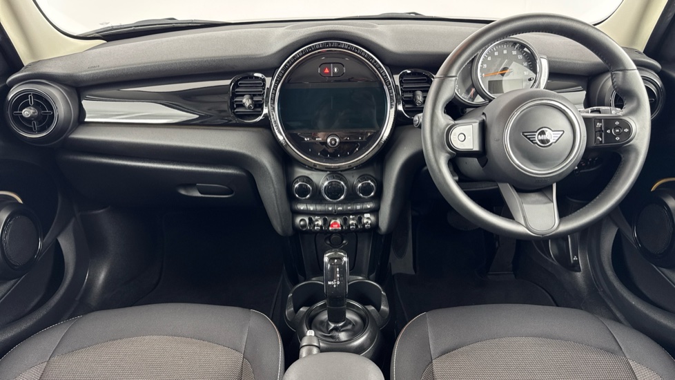 MINI Hatchback 1.5 Cooper Classic II 5dr Petrol Hatchback - Image 4