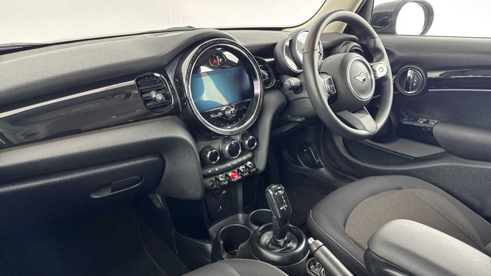 MINI Hatchback 1.5 Cooper Classic II 5dr Petrol Hatchback - Image 7