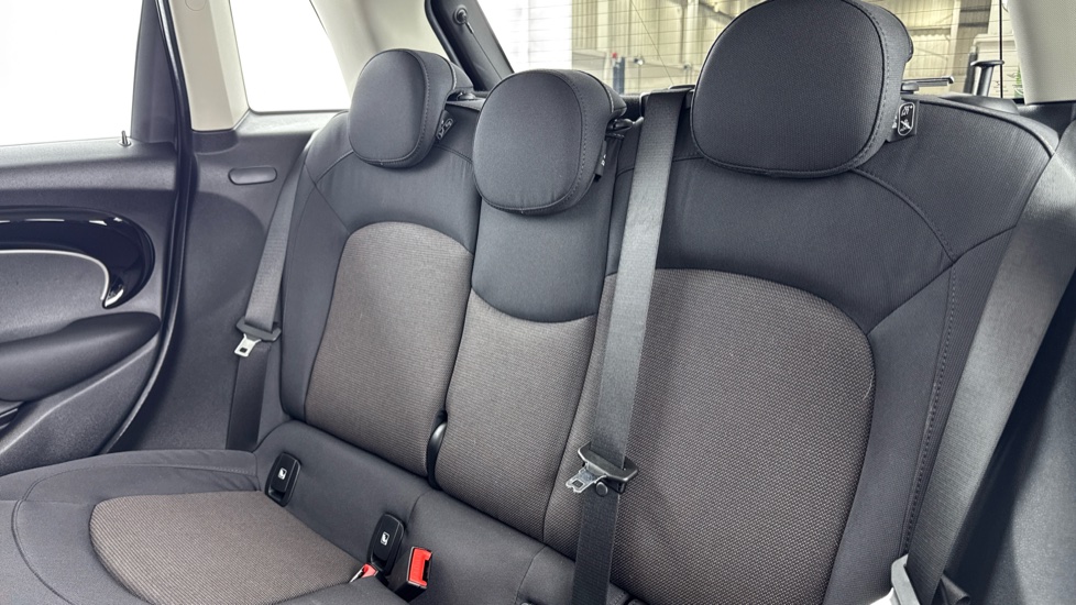 MINI Hatchback 1.5 Cooper Classic II 5dr Petrol Hatchback - Image 12