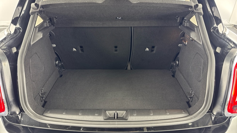 MINI Hatchback 1.5 Cooper Classic II 5dr Petrol Hatchback - Image 13