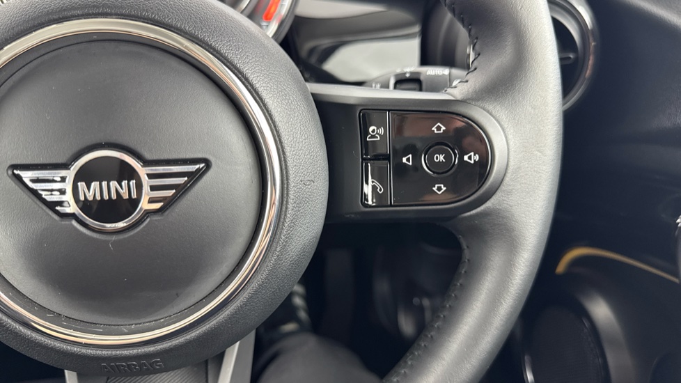 MINI Hatchback 1.5 Cooper Classic II 5dr Petrol Hatchback - Image 18