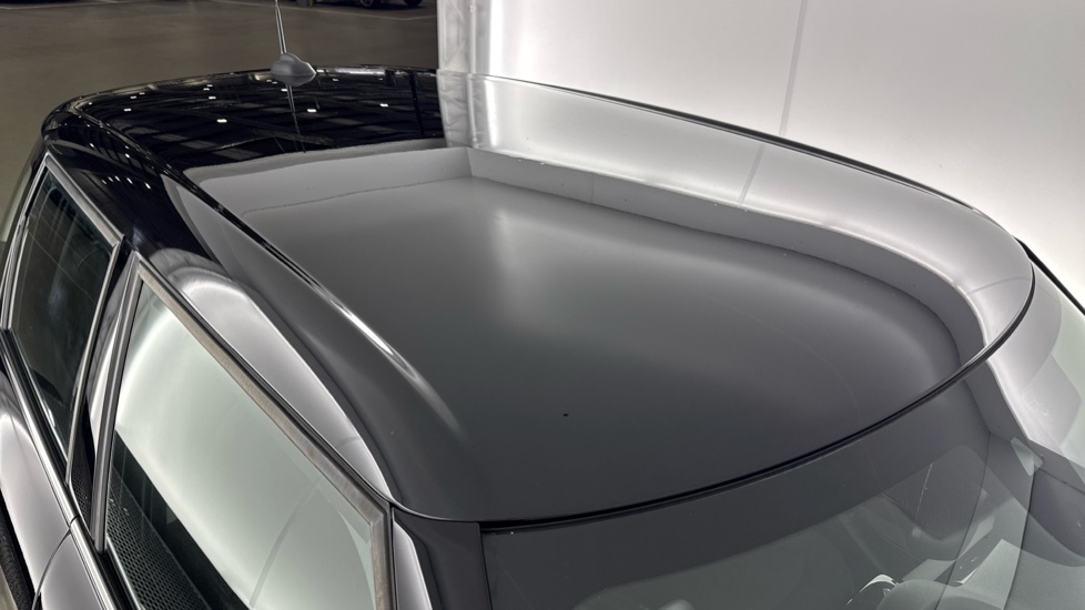 MINI Hatchback 1.5 Cooper Classic II 5dr Petrol Hatchback - Image 21