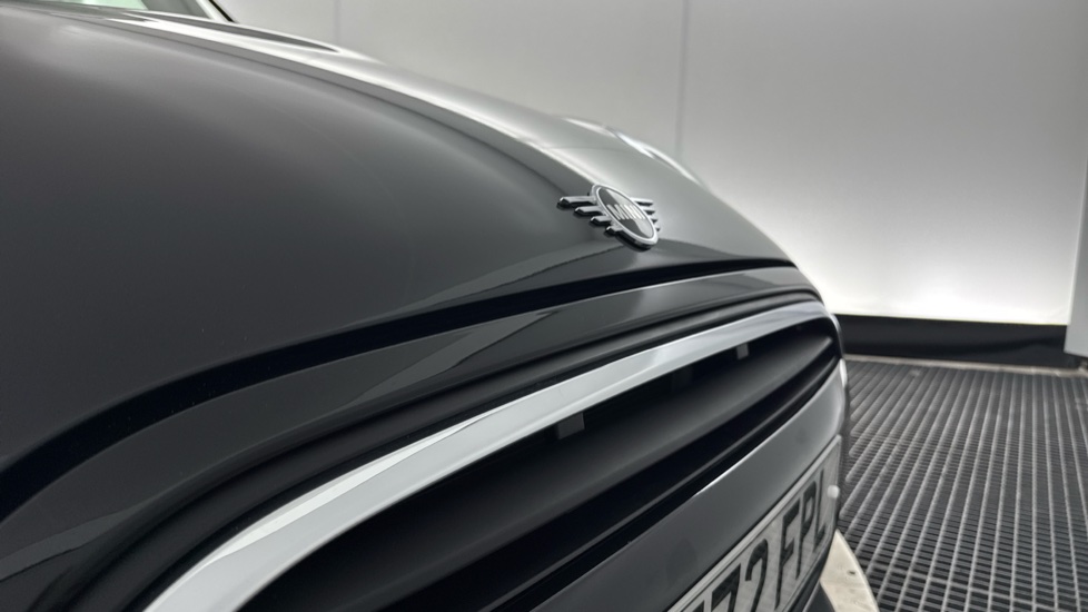 MINI Hatchback 1.5 Cooper Classic II 5dr Petrol Hatchback - Image 28