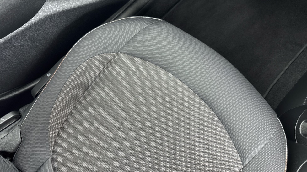 MINI Hatchback 1.5 Cooper Classic II 5dr Petrol Hatchback - Image 44