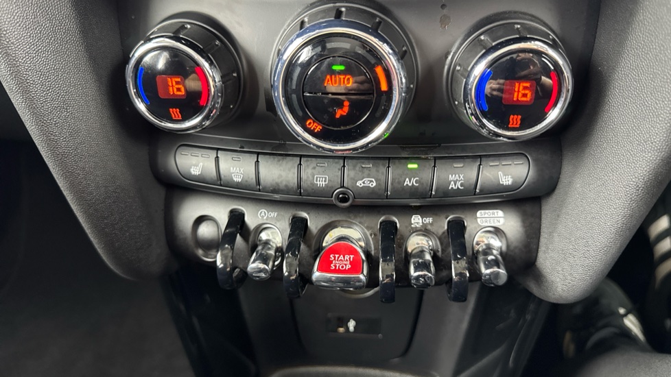 MINI Hatchback 1.5 Cooper Classic II 5dr Petrol Hatchback - Image 49
