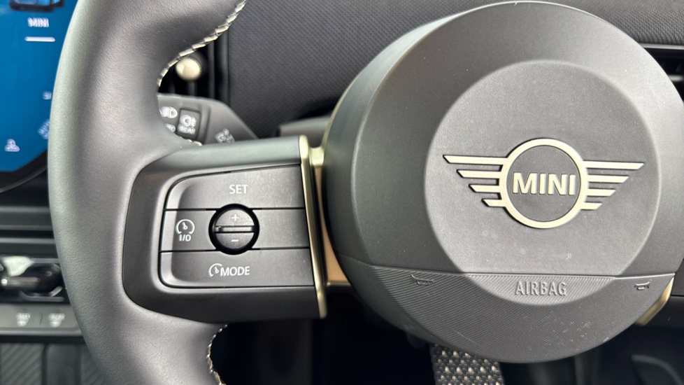 MINI Cooper 2.0 S Classic 5dr Auto Petrol Hatchback - Image 17