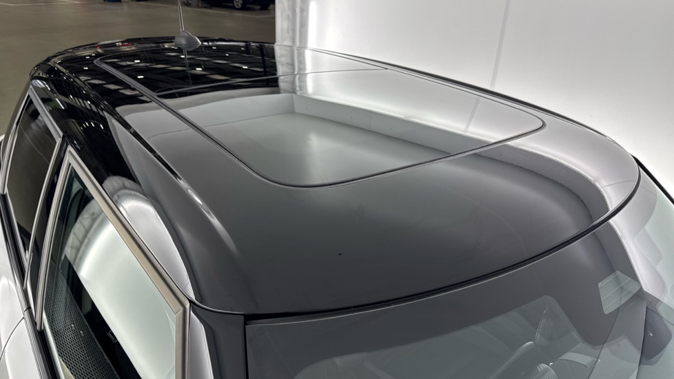 MINI Cooper 2.0 S Classic 5dr Auto Petrol Hatchback - Image 21