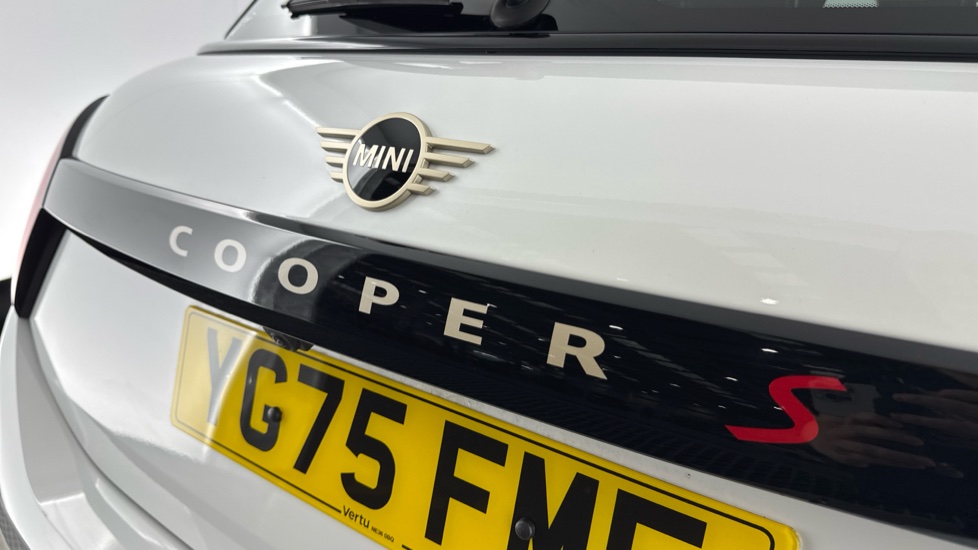 MINI Cooper 2.0 S Classic 5dr Auto Petrol Hatchback - Image 24