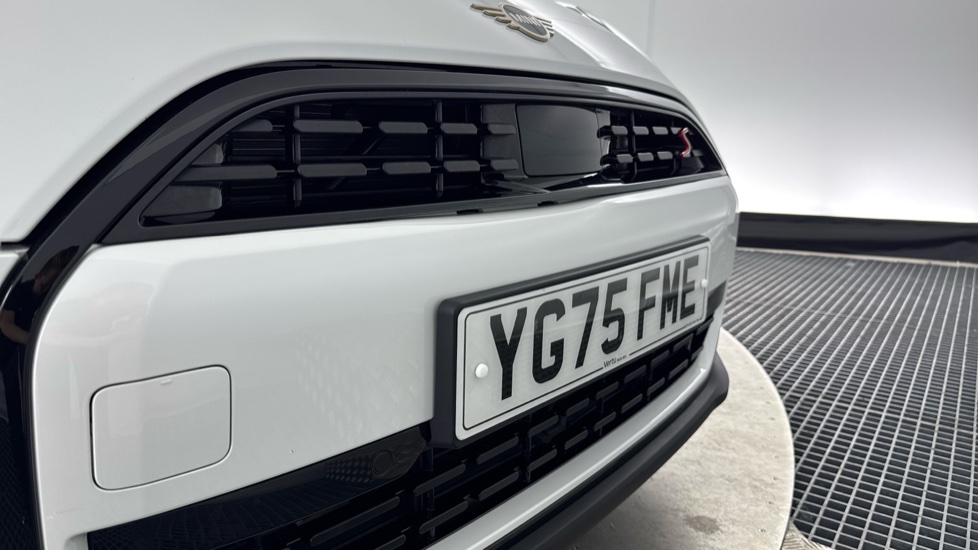 MINI Cooper 2.0 S Classic 5dr Auto Petrol Hatchback - Image 33