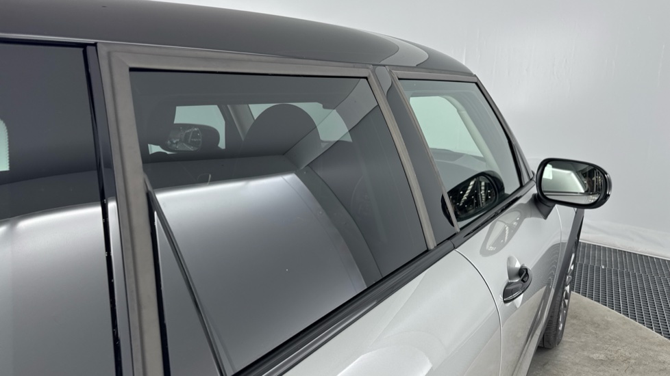 MINI Cooper 2.0 S Classic [Level 2] 5dr Auto Petrol Hatchback - Image 26