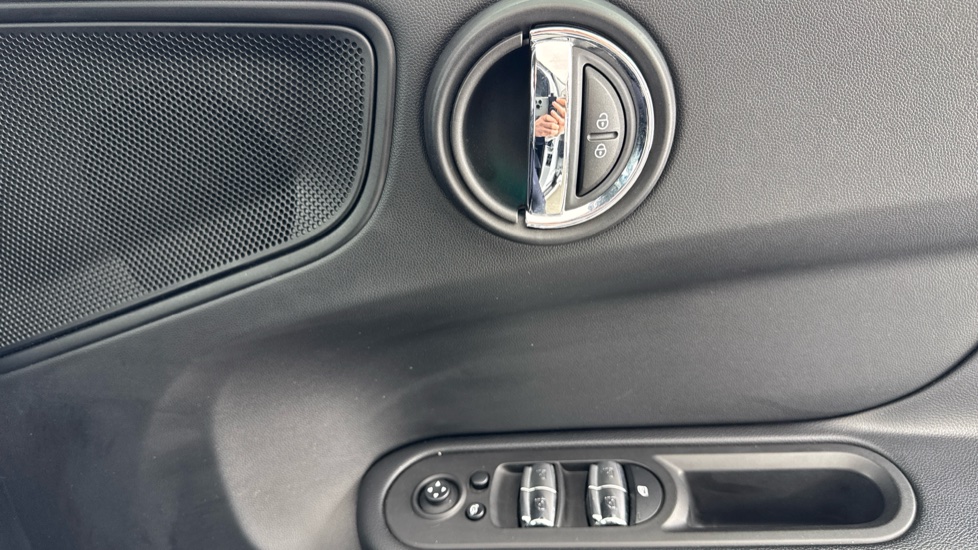MINI Countryman 1.5 Cooper Sport 5dr Petrol Hatchback - Image 20
