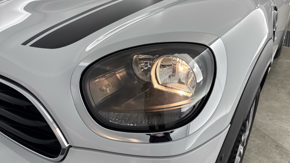 MINI Countryman 1.5 Cooper Sport 5dr Petrol Hatchback - Image 23