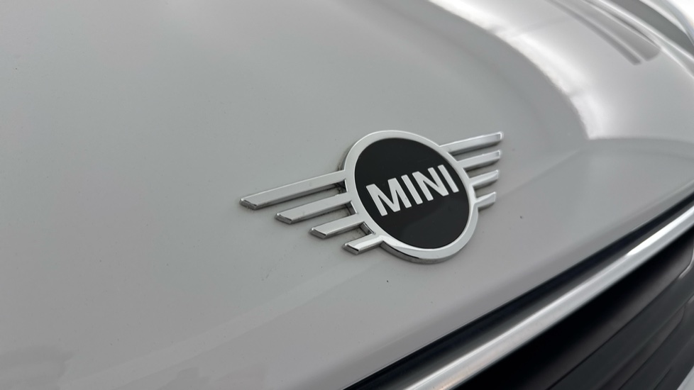 MINI Countryman 1.5 Cooper Sport 5dr Petrol Hatchback - Image 25