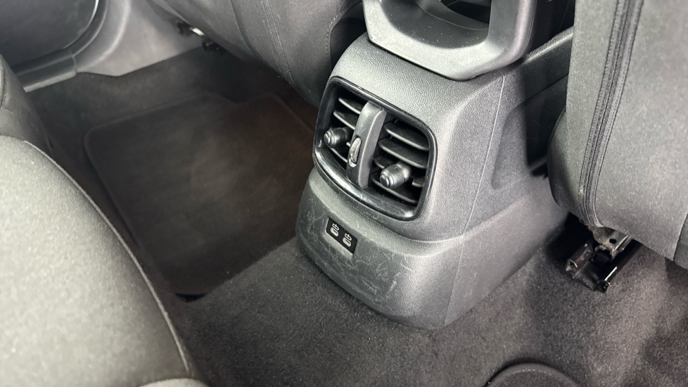 MINI Countryman 1.5 Cooper Sport 5dr Petrol Hatchback - Image 35