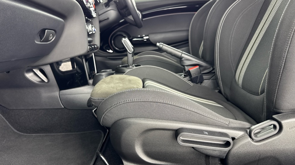 MINI Convertible 1.5 Cooper Sport 2dr Auto Petrol Convertible - Image 32