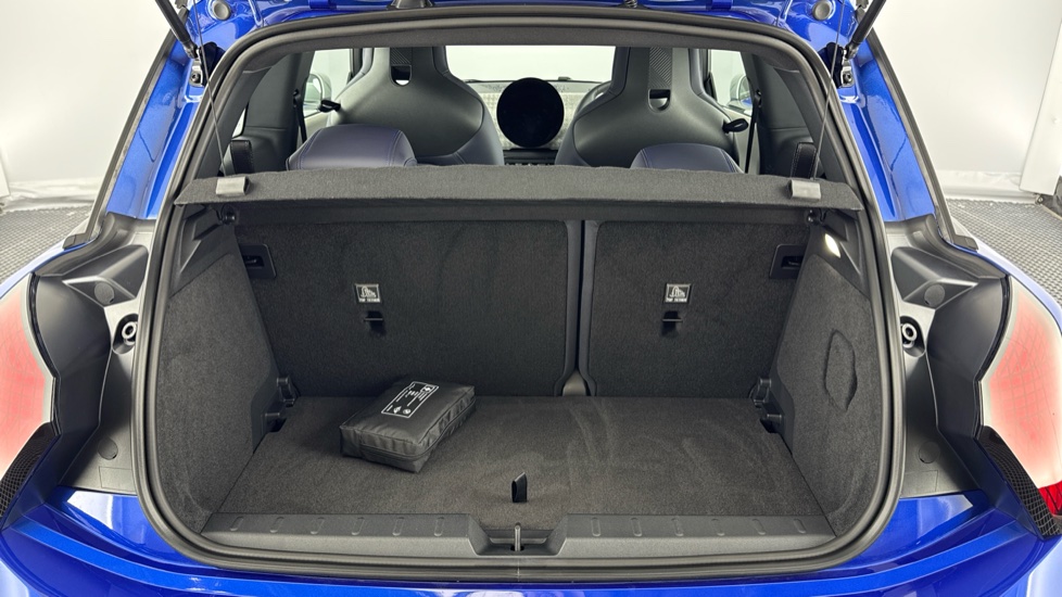 MINI Cooper 135kW E Exclusive [Level 1] 41kWh 3dr Auto Electric Hatchback - Image 13