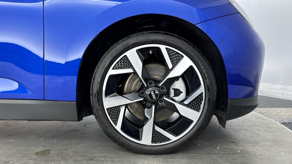 MINI Cooper 135kW E Exclusive [Level 1] 41kWh 3dr Auto Electric Hatchback - Image 14