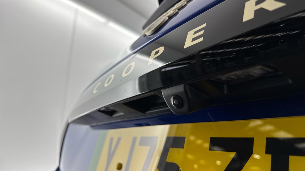 MINI Cooper 135kW E Exclusive [Level 1] 41kWh 3dr Auto Electric Hatchback - Image 25