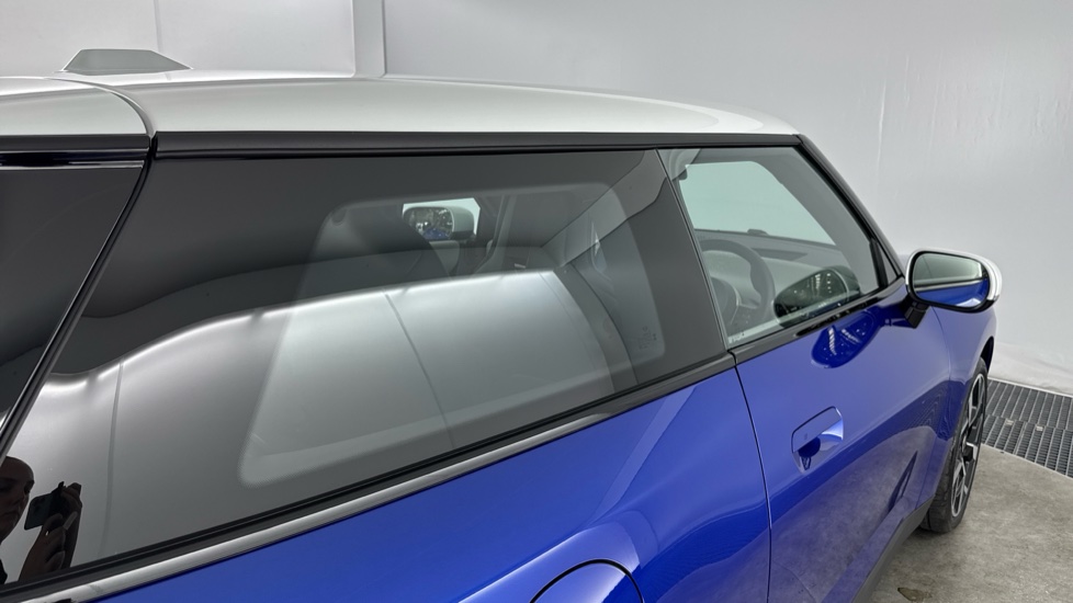 MINI Cooper 135kW E Exclusive [Level 1] 41kWh 3dr Auto Electric Hatchback - Image 27