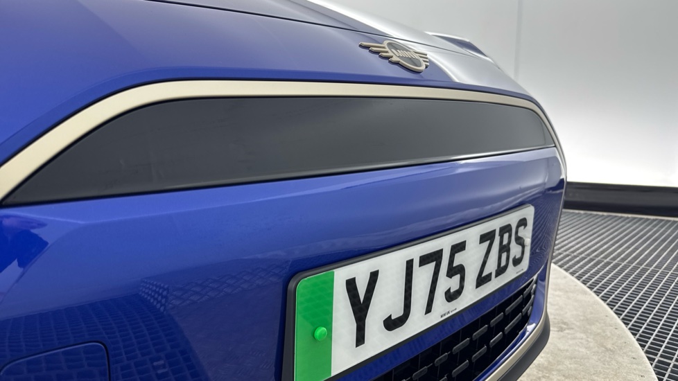 MINI Cooper 135kW E Exclusive [Level 1] 41kWh 3dr Auto Electric Hatchback - Image 31