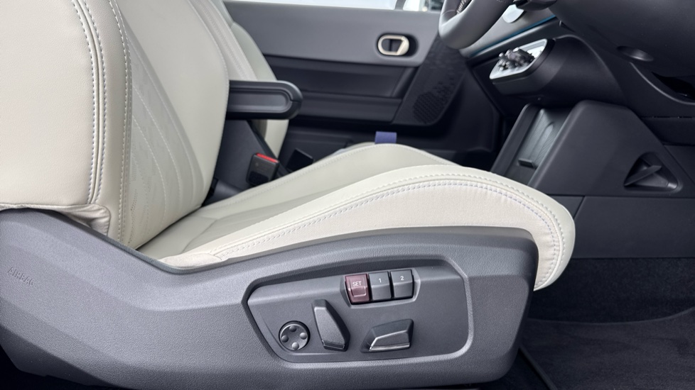 MINI Cooper 2.0 C Exclusive [Level 3] 2dr Auto Petrol Convertible - Image 39