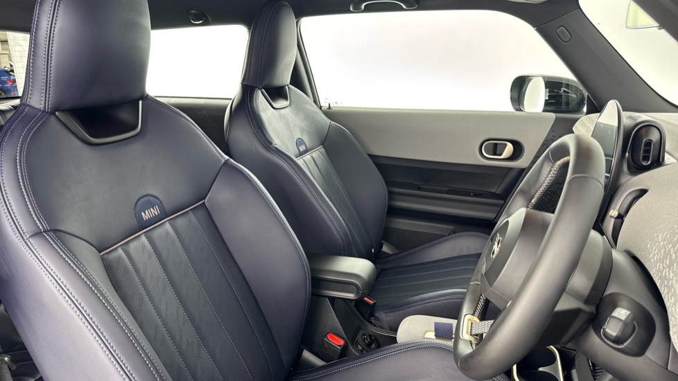 MINI Cooper 1.5 C Exclusive [Level 1] 3dr Auto Petrol Hatchback - Image 11