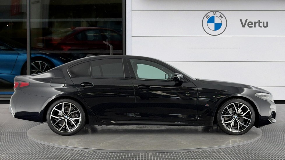 BMW 5 Series 520d xDrive MHT M Sport 4dr Step Auto Diesel Saloon - Image 3