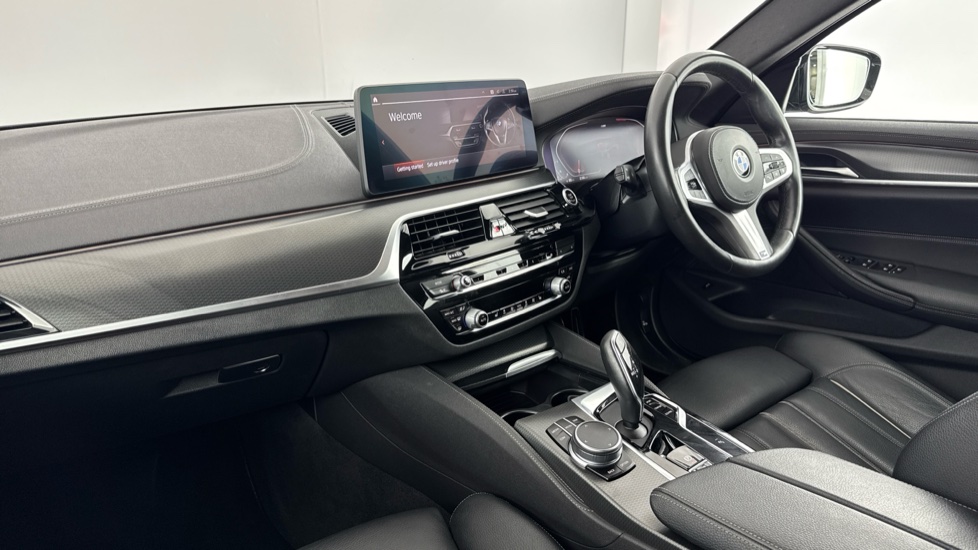 BMW 5 Series 520d xDrive MHT M Sport 4dr Step Auto Diesel Saloon - Image 8