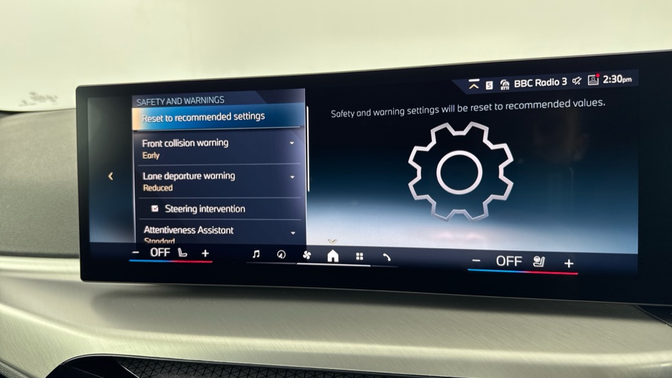 BMW 2 Series 220i M Sport 2dr Step Auto [Pro Pack] Petrol Coupe - Image 44