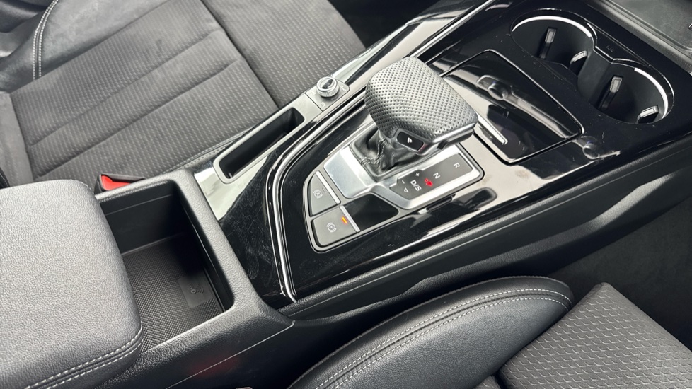Audi A4 35 TDI Black Edition 5dr S Tronic Diesel Estate - Image 10