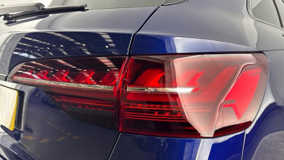 Audi A4 35 TDI Black Edition 5dr S Tronic Diesel Estate - Image 22