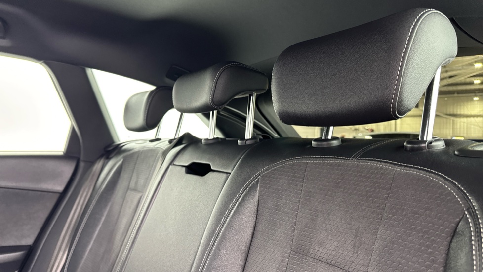 Audi A4 35 TDI Black Edition 5dr S Tronic Diesel Estate - Image 39