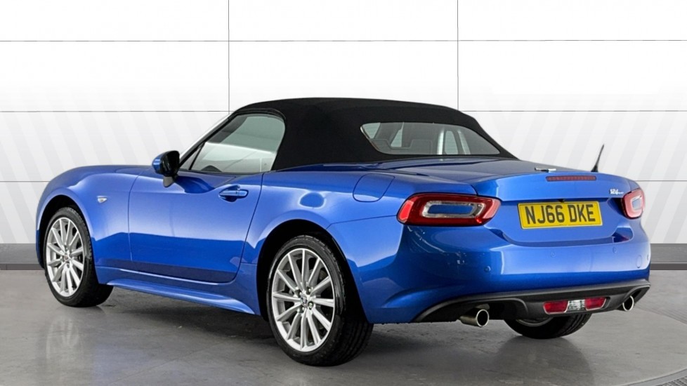 Fiat 124 Spider 1.4 Multiair Lusso Plus 2dr Petrol Convertible - Image 2