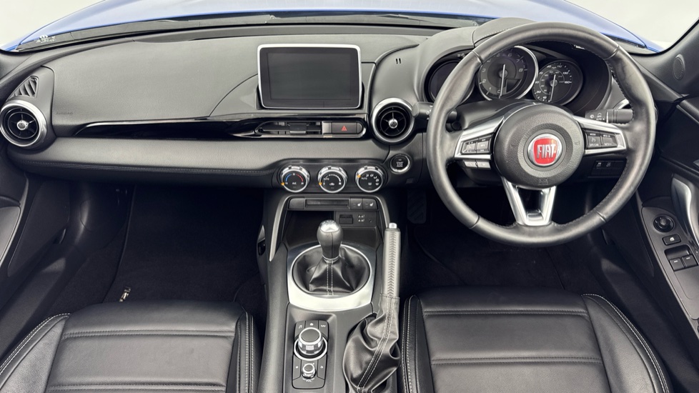 Fiat 124 Spider 1.4 Multiair Lusso Plus 2dr Petrol Convertible - Image 4