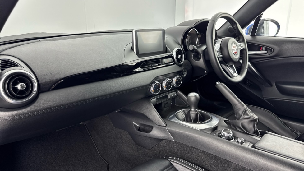 Fiat 124 Spider 1.4 Multiair Lusso Plus 2dr Petrol Convertible - Image 7