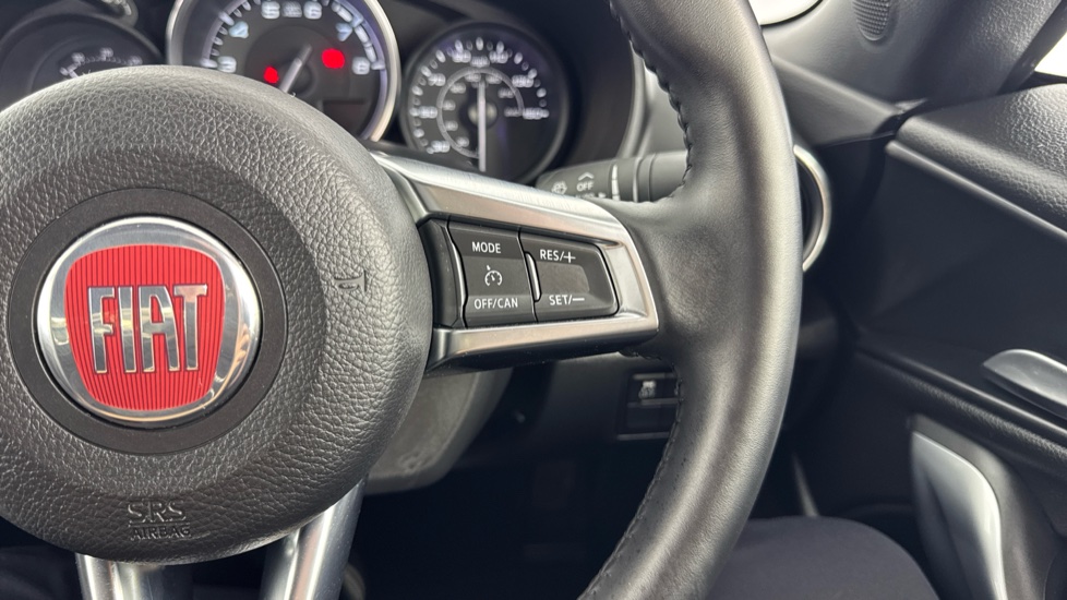 Fiat 124 Spider 1.4 Multiair Lusso Plus 2dr Petrol Convertible - Image 18