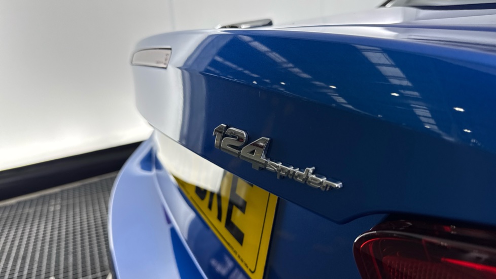 Fiat 124 Spider 1.4 Multiair Lusso Plus 2dr Petrol Convertible - Image 24