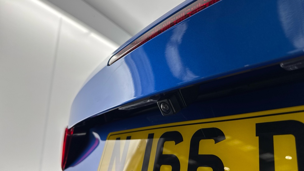 Fiat 124 Spider 1.4 Multiair Lusso Plus 2dr Petrol Convertible - Image 26
